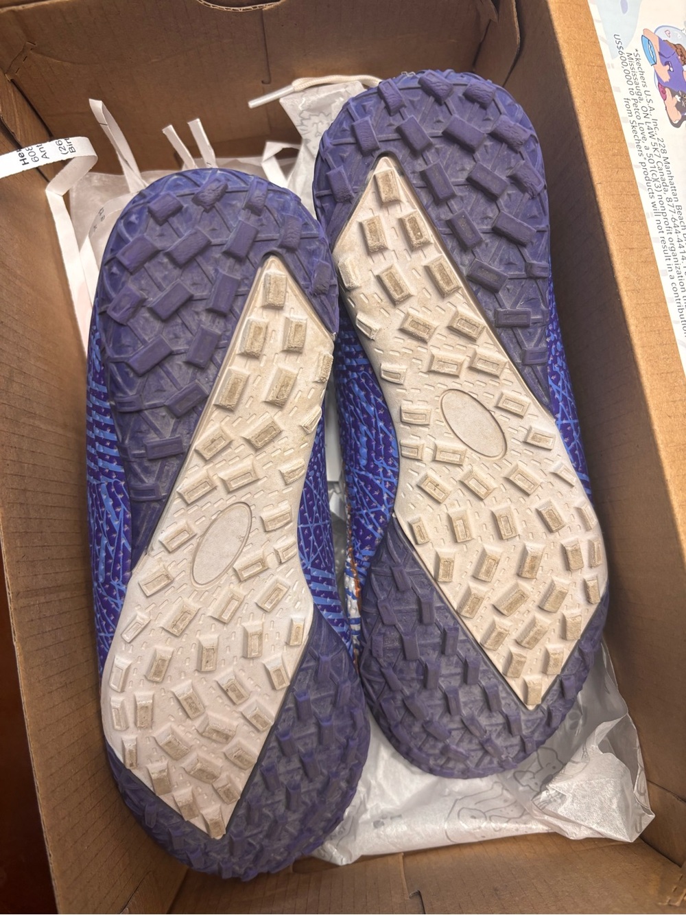 Blue and Cream indoor soccer cleats - Picture 2 of 2
